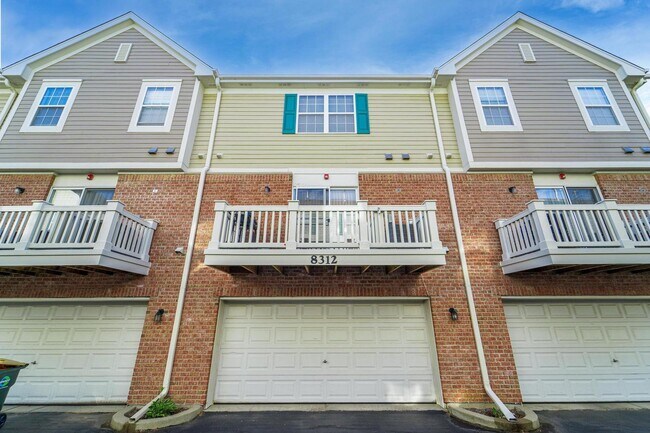 Building Photo - 8312 Avalon Dr