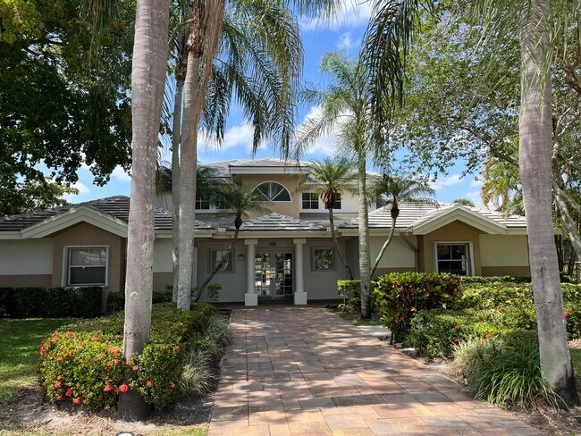 Building Photo - 9977 Westview Dr