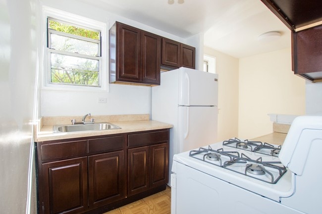 Foto del edificio - 3815 Bowne St