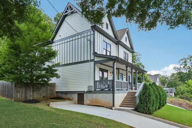 Foto del edificio - 951 Fern Ave SE