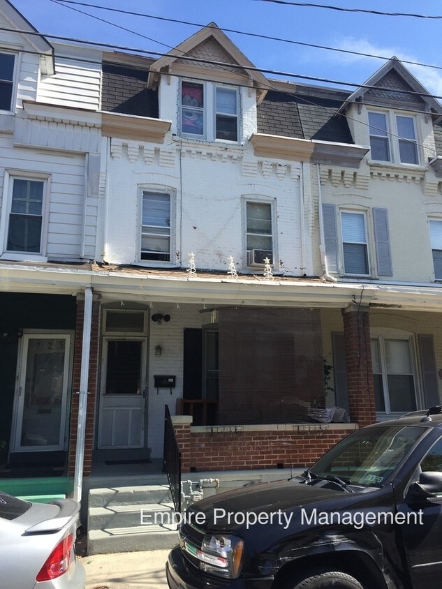 Primary Photo - 723 N Lumber St