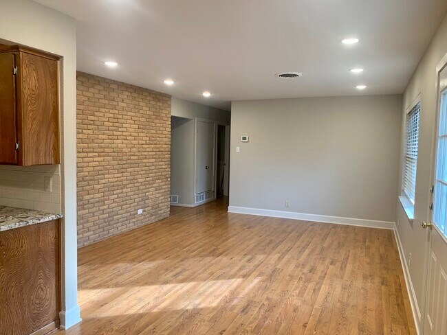 Foto del edificio - 2304 N Ricketts St