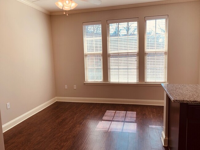 Building Photo - Chattahoochee