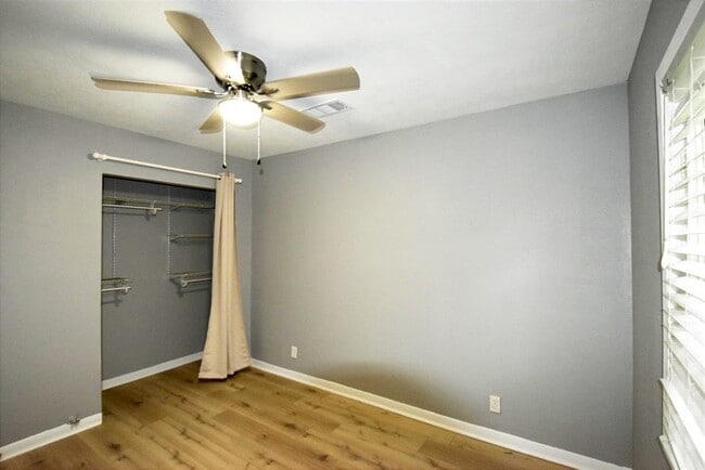Building Photo - 10213 Fairland Dr