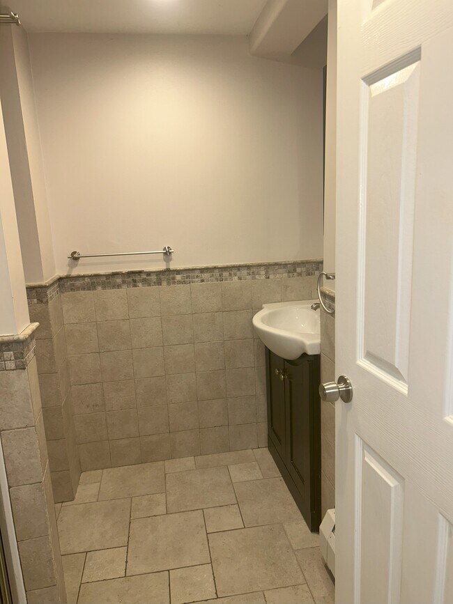 Building Photo - 14 Mayfair Pl