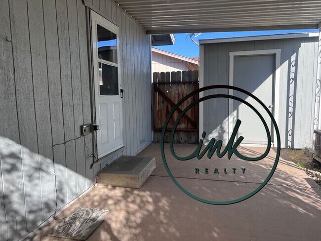 Building Photo - Ranchos Duplex for Rent