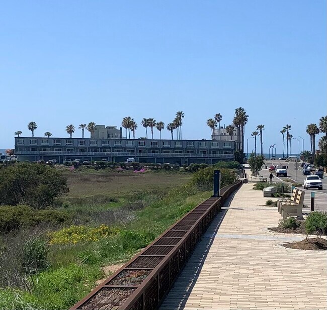 Foto del edificio - 1111 Seacoast Dr