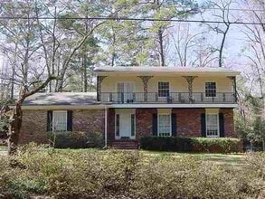 Building Photo - 1302 San Luis Rd