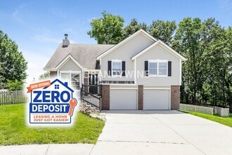 Building Photo - 303 Amesbury Dr