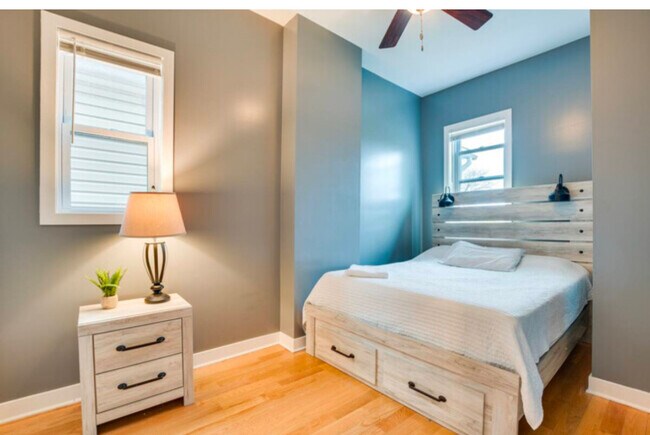 Foto del edificio - 4241 S Langley Ave