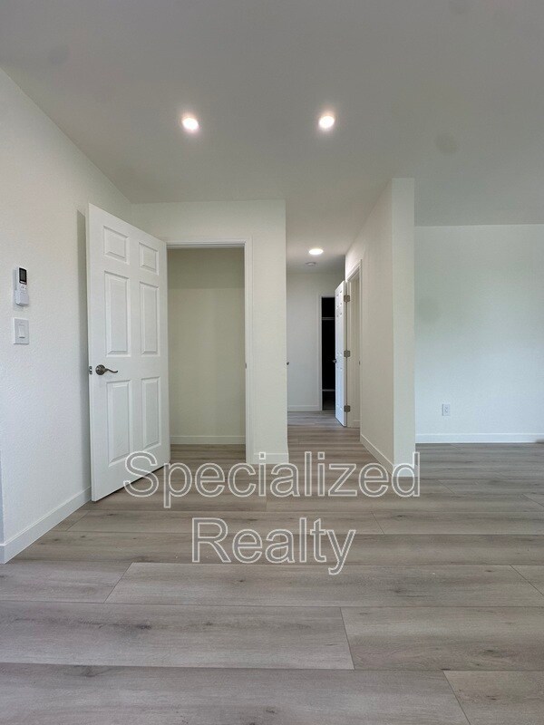 Foto del edificio - 6731 Troost Ave