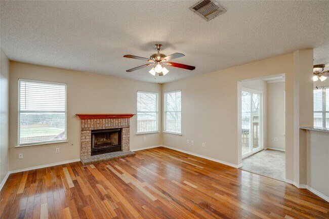 Building Photo - 3807 Eagles Nest St