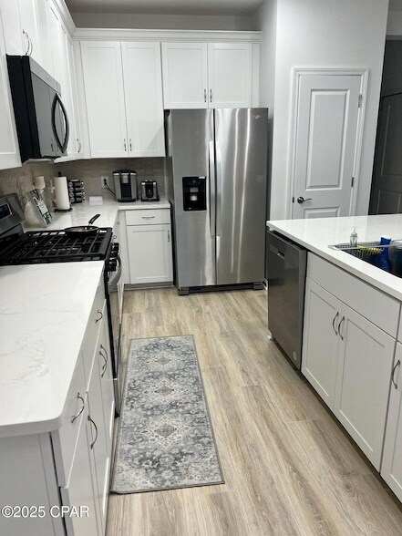 Foto del edificio - 8726 Pencil thin Ave