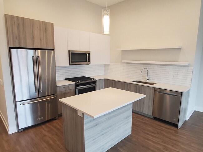 Foto del edificio - 1023 N Ashland Ave