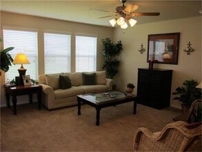 Building Photo - 10439 Lauren Creek Dr