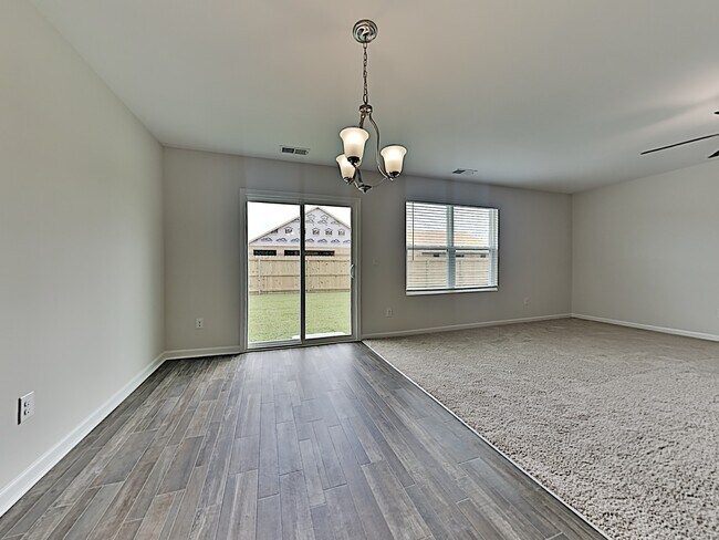 Foto del edificio - 7116 Brittany Pointer Ct