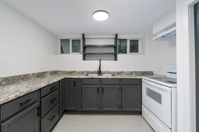 Foto del edificio - 128 E 10th Ave