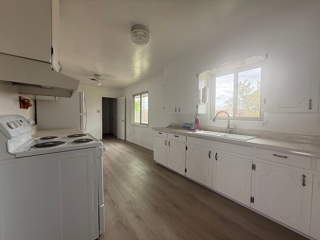 Building Photo - 1309 Jackson Ave
