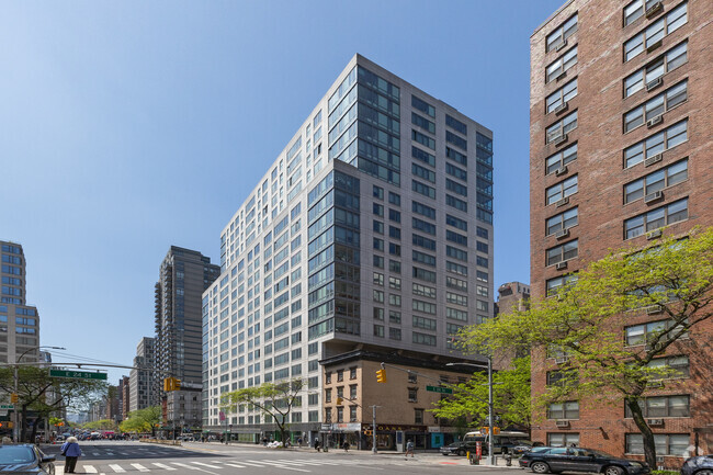 Foto del edificio - Gramercy Green Residence Hall