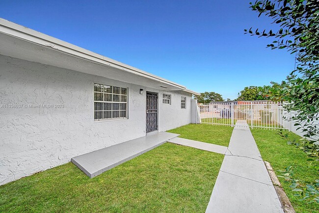 Building Photo - 19112 NW 36th Ave