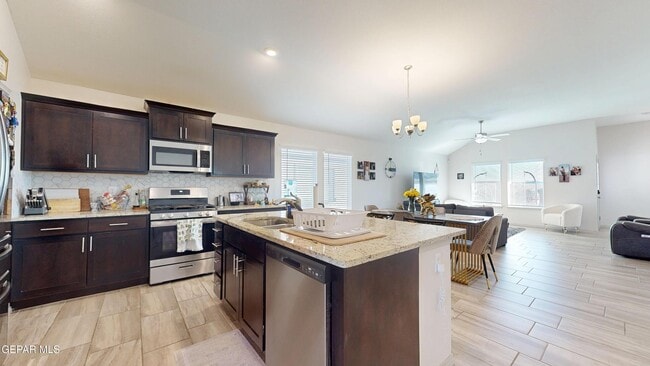 Foto del edificio - 1172 Indigo Sky St