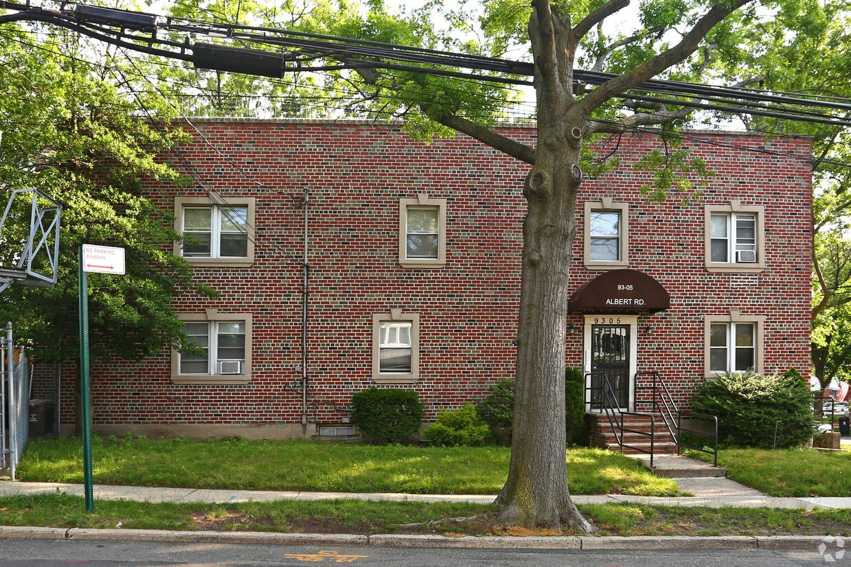 Foto del edificio - 93-05 Albert Rd