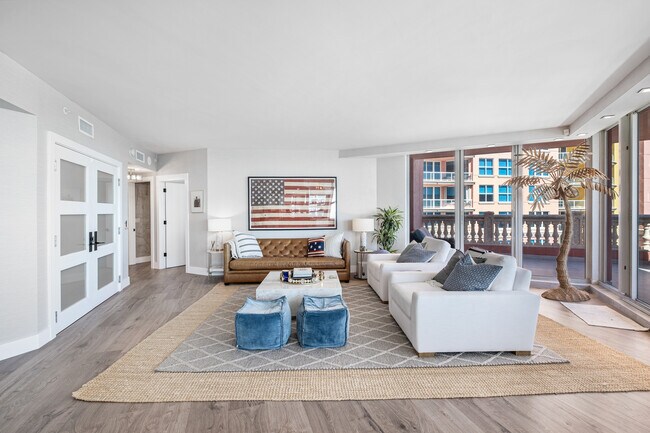 Building Photo - 2100 N Ocean Blvd