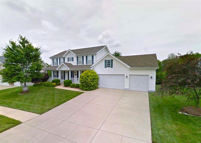Building Photo - 2628 Fairway Dr