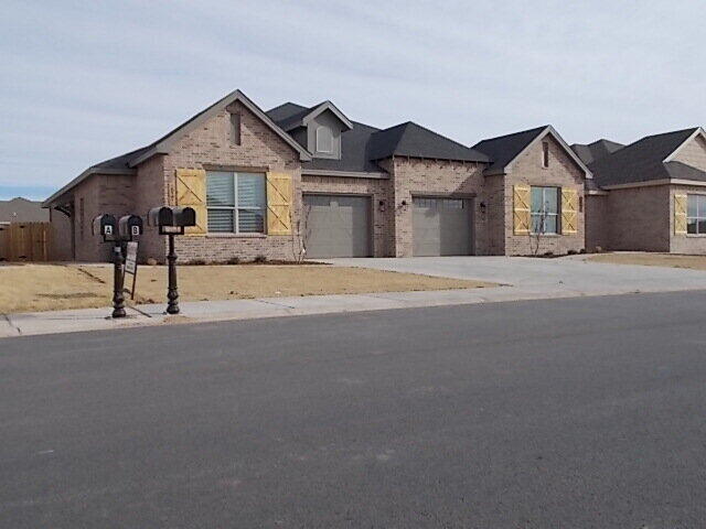 Primary Photo - 2020 102nd St