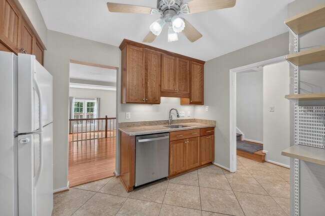 Foto del edificio - 5619 Ridge View Dr