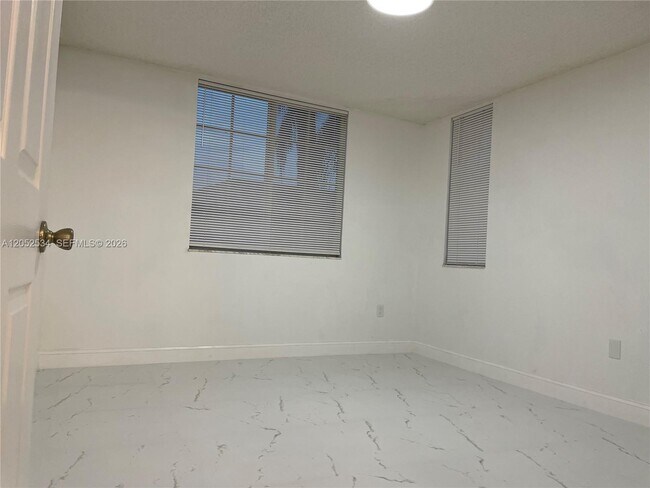 Foto del edificio - 720 SW 111th Ave