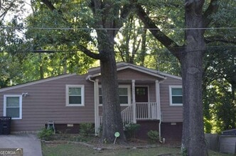 Building Photo - 3095 McKenzie Rd