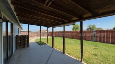 Building Photo - 1451 E Brea Ave