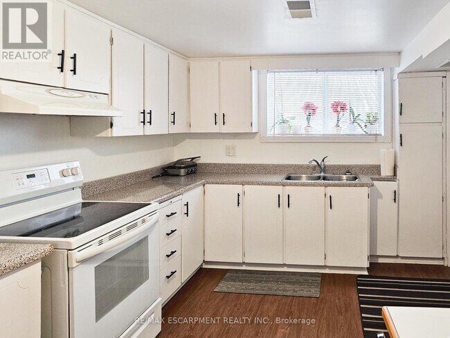 Photo du bâtiment - 51 Mangrove Rd