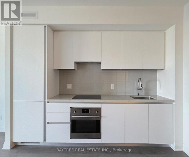 Photo du bâtiment - 4015 The Exchange