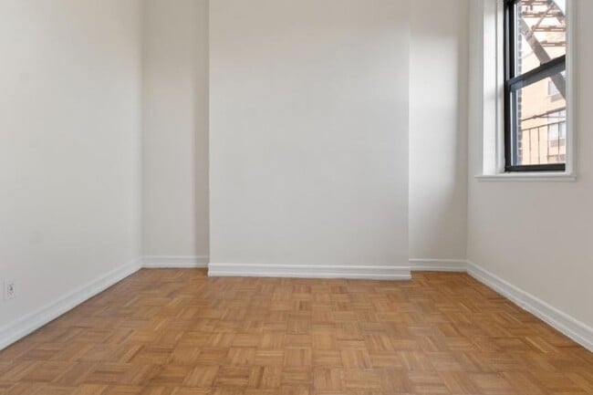 Building Photo - 2 bedroom in NEW YORK NY 10003