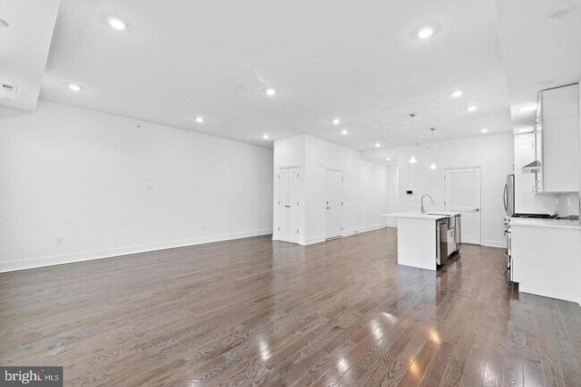 Foto del edificio - 1335 N Franklin St