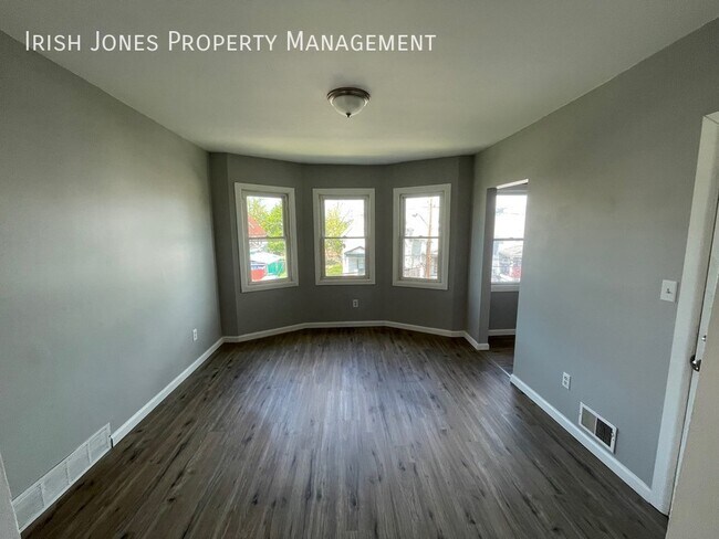 Foto del edificio - 529 Winslow Ave