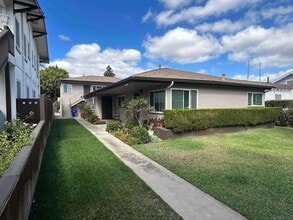Building Photo - 4746 Marlborough Dr