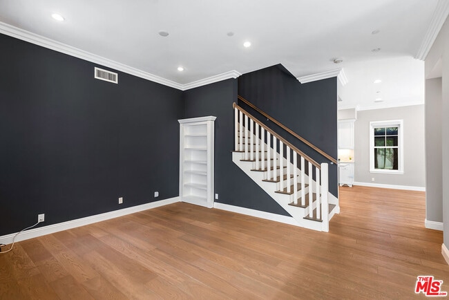 Foto del edificio - 1510 S Carmelina Ave