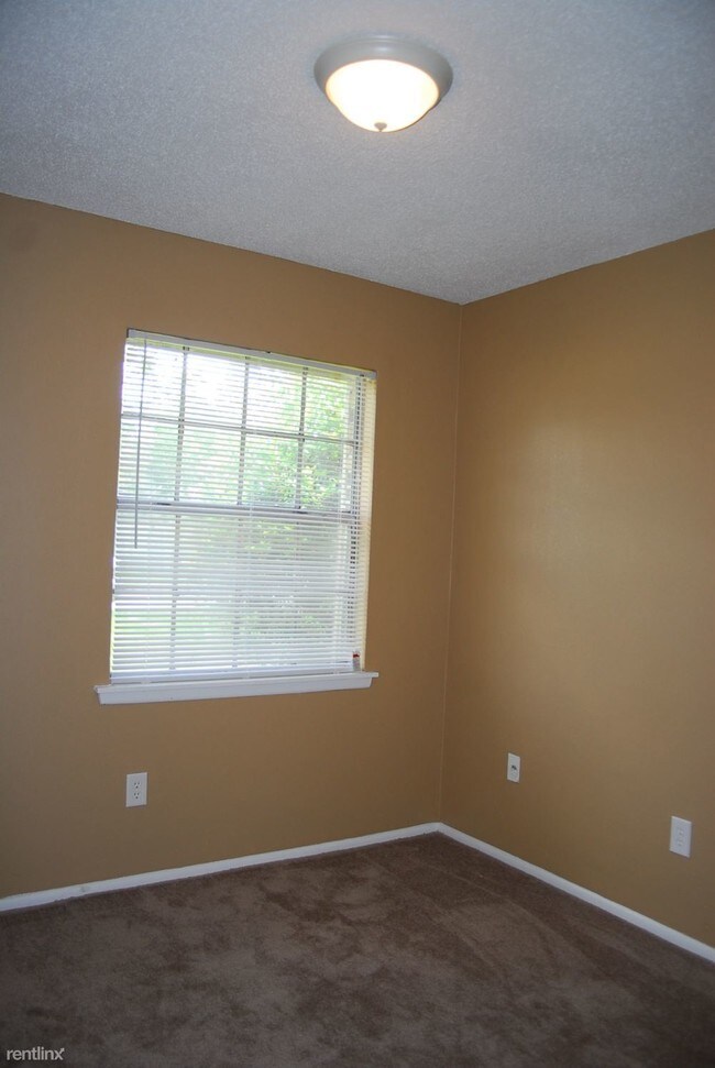 Foto del edificio - 3 br, 1.5 bath House - 2534 Tandy Dr