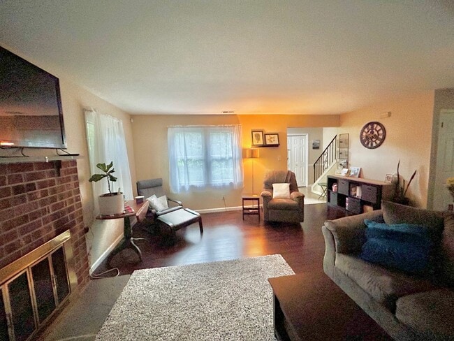 Foto del edificio - 276 Stone Ridge Dr