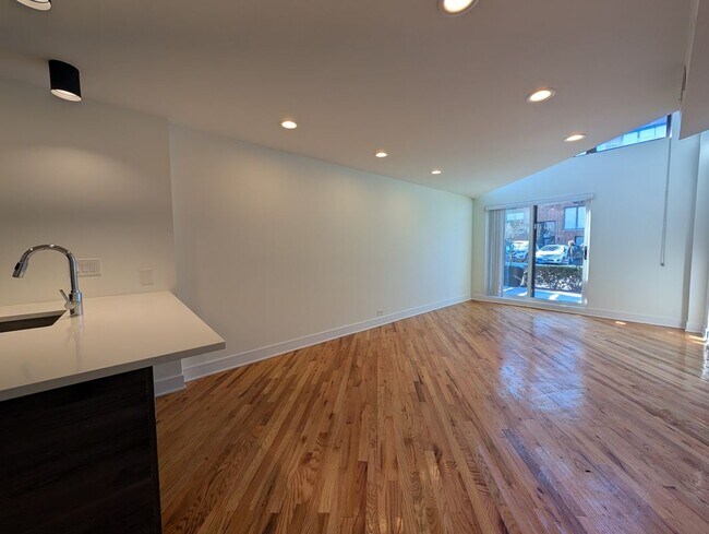 Foto del edificio - 944 W Grace St