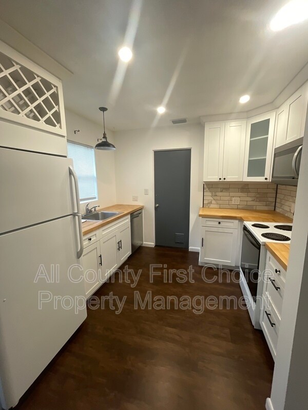 Building Photo - 9135 54th St N