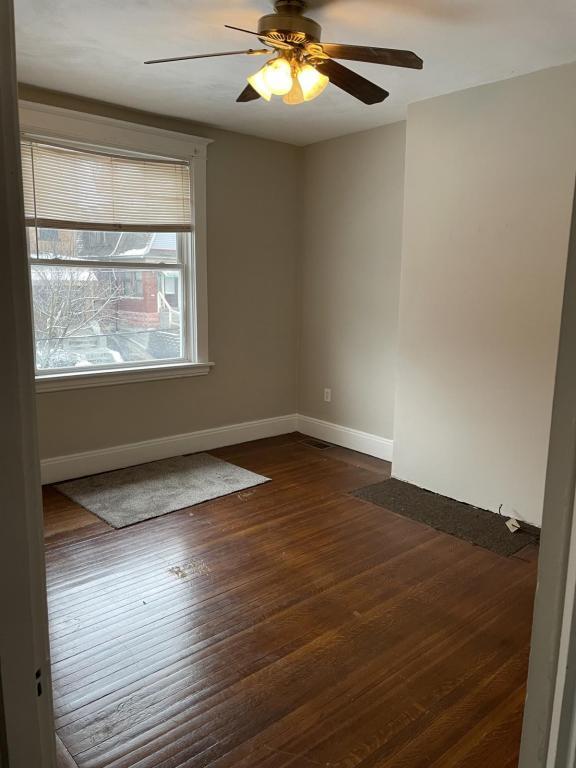 Building Photo - 1527 Fallowfield Avenue