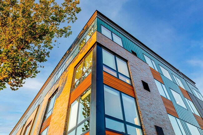 Foto del edificio - 2530 University Ave