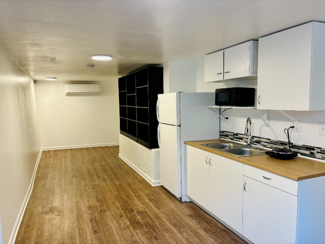 Building Photo - 13623 8th Ave SW