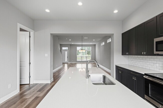 Building Photo - 3134 Wayside Ave
