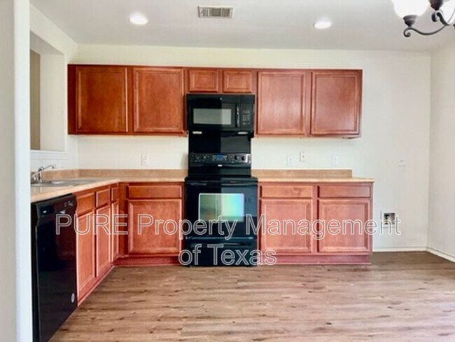 Foto del edificio - 2223 Perkins Pl