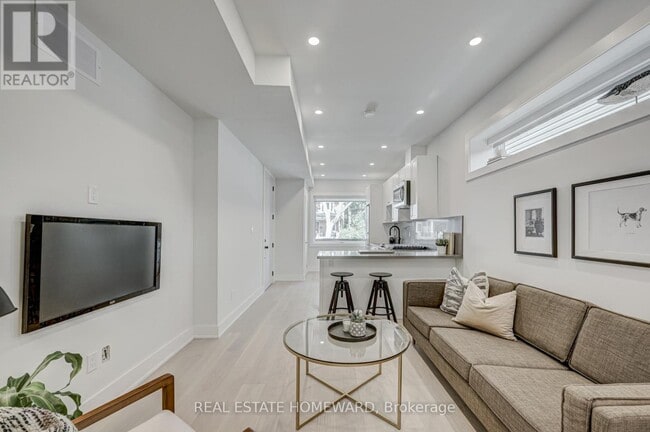 Photo du bâtiment - 40 Dewhurst Blvd